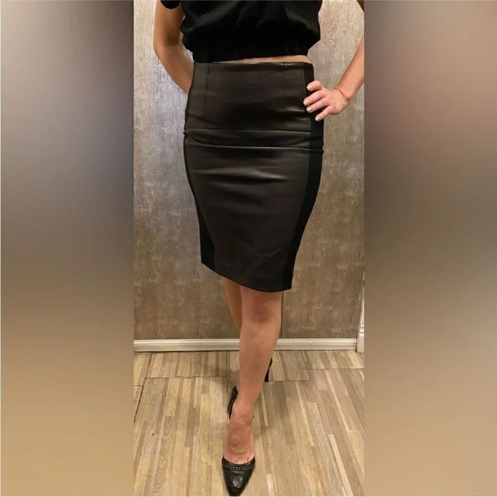 Brunello Cucinelli Elegant Black leather panel Pencil Skirt, US4